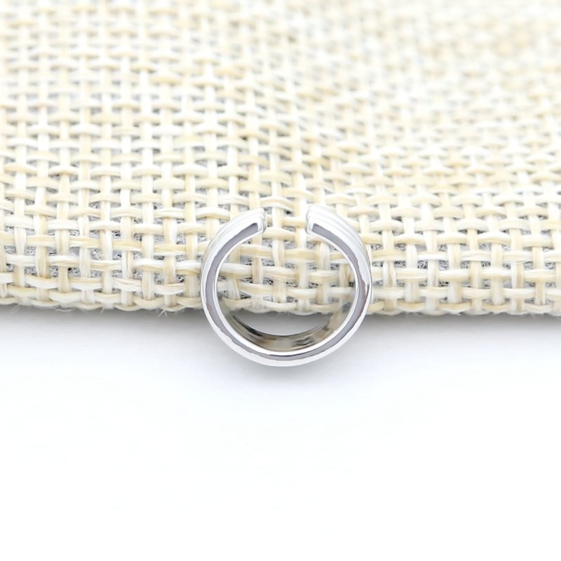 Grooves Carved Ear Cuff - Silver-Body Piercing Jewellery, Ear Cuffs, earrings, Jewellery, Non-Pierced, Women's Earrings, Women's Jewellery-EC0090-S3-800-Glitters