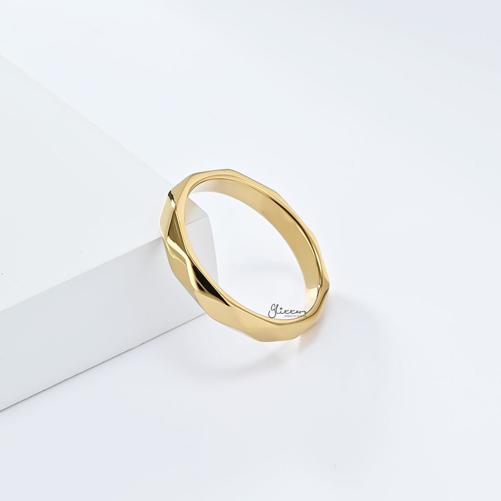 Minimalist Faceted Stainless Steel Band Ring - Gold